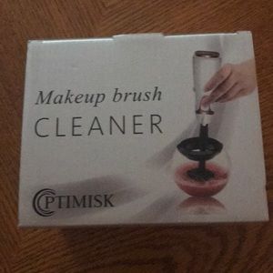 Makeup Brush Cleaner